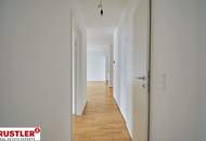 Innehoflage mit Balkon