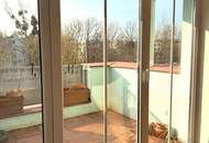 "4 Zimmer-Wohnung mit großer Dachterrasse, Loggia und Garagenstellplatz!"
