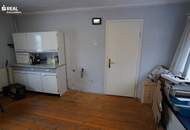 Gepflegtes Landhaus mit Carport, Nebengebäude, Garten und uneinsehbarem Innenhof