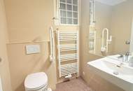 UNBEFRISTET! Repräsentative 4-Zimmer Altbauwohnung mit Loggia und Balkon Nähe The Mall!