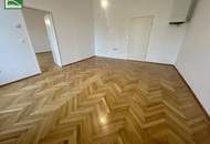 Schöne 2 Zimmer-Wohnung am Fuße der Hohen Warte! Neben dem Setagayapark! Gutes Preis-Leistungs-Verhältnis! Gute Anbindung ins Stadtzentrum! Saniertes Altbau-Zinshaus!