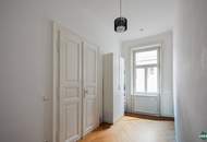 WG-geeignet: Schöner 3,5-Zimmer-Altbau mit hofseitigem Schlafzimmer