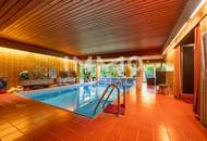 Zweifamilienhaus in schöner grüner Lage mit Swimming-Pool, Sauna.