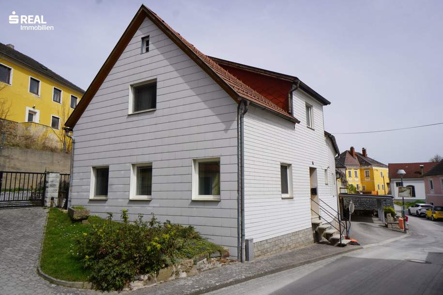 PREISKNÜLLER!! Großzügiges Wohnhaus mit Nebengebäude, Innenhof, Garten und Dachterrasse, Haus-kauf, 99.000,€, 3830 Waidhofen an der Thaya