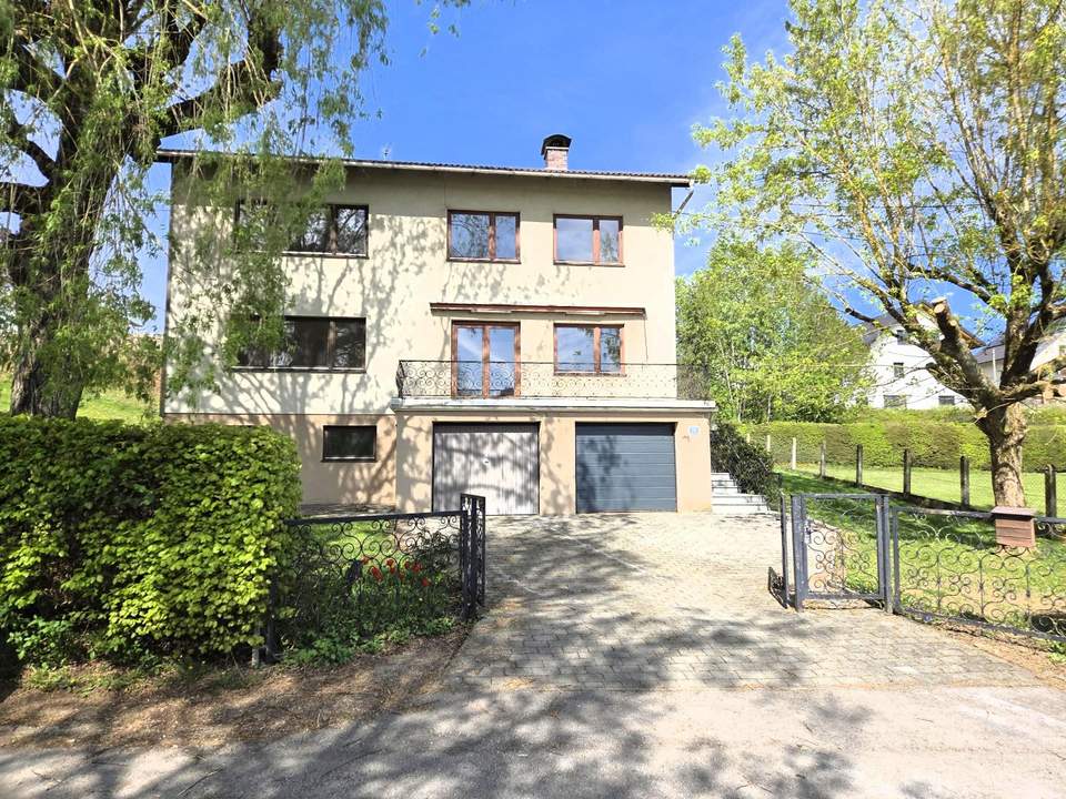 Solides Ein-/Zweifamilienhaus auf 973 m² Grund in zentrumsnaher, begehrter Siedlung!
