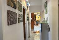 Liebevoll gepflegte DG-Terrassenwohnung in sonniger Ausrichtung!