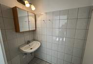 Sanierte großzügige und lichtdurchflutete Bürofläche mit Blick ins Grüne - rd. 174 m2, 5 Zimmer, 2 WCs und rd. 29 m2 klimatisierter Wintergarten in Wien-Liesing
