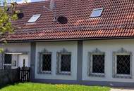 Wohnen im Zentrum samt Grünfläche: Einfamilienhaus mit Sanierungsbedarf