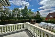 Großzügiges Wohnhaus mit Pool, Heimkino und Sauna in ruhiger Lage!