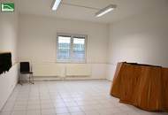 Gepflegter Zustand! Stellplätze! GEWERBEPARK DONNERSKIRCHEN - Erdgeschoss im Bürohaus!