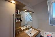 Verkaufe anspruchsvolle 3-Zimmer-Dachgeschosswohnung mit LIFT im Herzen von Neuhofen!