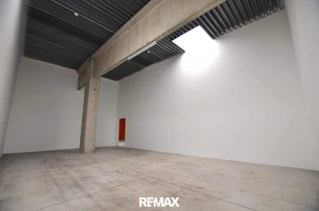 60 m² Lager in Himberg