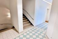 Ecke gut - alles gut! Hier wohnt Ihr Kapital und es fühlt sich wohl! Traumhafte Eckwohnung! Freier Mietzins! Hell + Ruhige Einbahnstraße + Wunderschön saniertes Altbauhaus + Tolle Infrastruktur und Anbindung!