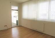 DACHGESCHOSS - HELLES 3 ZIMMER APARTMENT MIT BALKON
