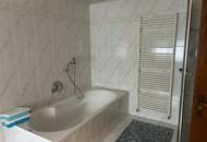 2 Familienhaus mit Pool und Outdoorküche/Poolhaus - Garage für 3 Autos -SOFORT VERFÜGBAR-DACHBODEN AUSBAUBAR