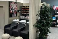 Moderner, komplett ausgestatteter Friseursalon