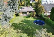 Sonniger Bungalow mit südseitigem Garten inkl. Fernsicht & Pool | neue Einbauküche | Klima | voll unterkellert