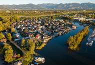 Direkt am Wasser: Exklusives Bootshaus mit Luxuskomfort