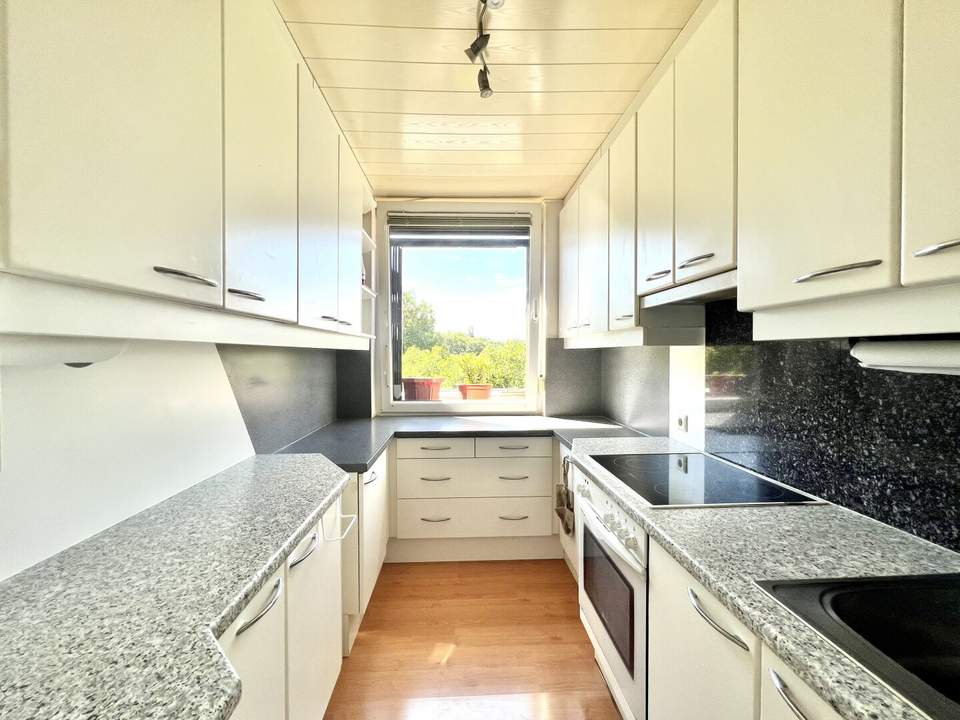 LEBENSQUALITÄT IM GRÜNEN: TOP PREIS I U-Bahn Nähe I Garagenplatz I sehr hell und sonnig I super Raumaufteilung I Klimaanlage I Simmeringer Bad