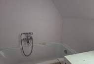 Zwei sanierungsbedürftige Häuser in absoluter Ruhe/Alleinlage