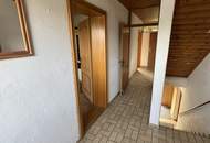 Großfamilien aufgepasst! Mehrfamilienhaus mit großzügigem Grundstück in Wels/Pernau!
