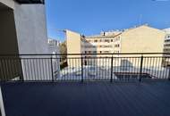 Das ist einzigartig! - Top 2,5 Zimmer Altbauwohnung mit Balkon und 32 m² Dachterrasse!
