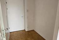 Unbefristete 2-Zimmer-Wohnung mit Balkon!