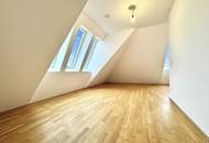 Exklusive DG-Wohnung mit Top-Infrastruktur I 2 Bäder I voll ausgestattete Küche I Balkon I Luftwärmepumpe I