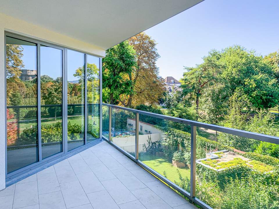 4-Zimmer-Wohnung mit Loggia und einzigartigem Parkblick