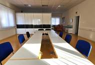 Modernes Bürohaus mit flexibel gestaltbaren Großraumbüros im Industriepark St. Veit