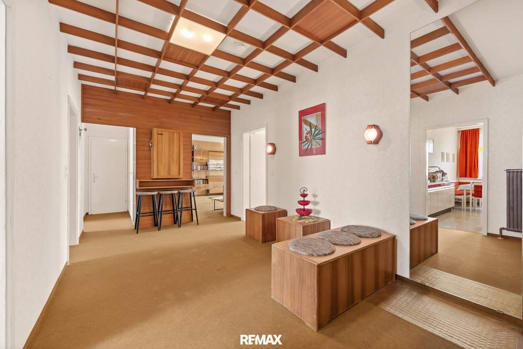 4 Zimmer mit Loggia – großzügig wohnen mit Charakter