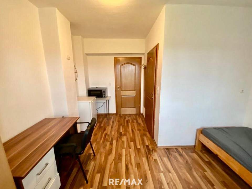 Gepflegtes Mini-Apartment mit Badezimmer in zentraler Lage - Zimmer 10! Nähe BMW, SKF!!!