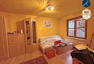 Gemütliches Ein- oder Zweifamilienhaus mit weitläufigem Garten