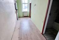 Hier entsteht, was du draus machst! Entzückende Altbauwohnung - Selbst Gestalten! Sanierungsbedarf! U-Bahn ums Eck + Traumhaft renoviertes Altbauhaus + Optimalste Infrastruktur und Anbindung!