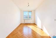 Großzügige 2-Zimmer Wohnung mit separater Küche!