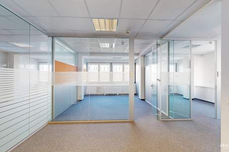 Ihr Arbeitsplatz im Zentrum: Helle Büroflächen mit Entwicklungspotenzial, Gewerbeobjekt-miete, 2.330,30,€, 1050 Wien 5., Margareten