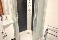 Charmante 2 Zimmer Wohnung mit Potenzial zur 3 Zimmer Lösung !