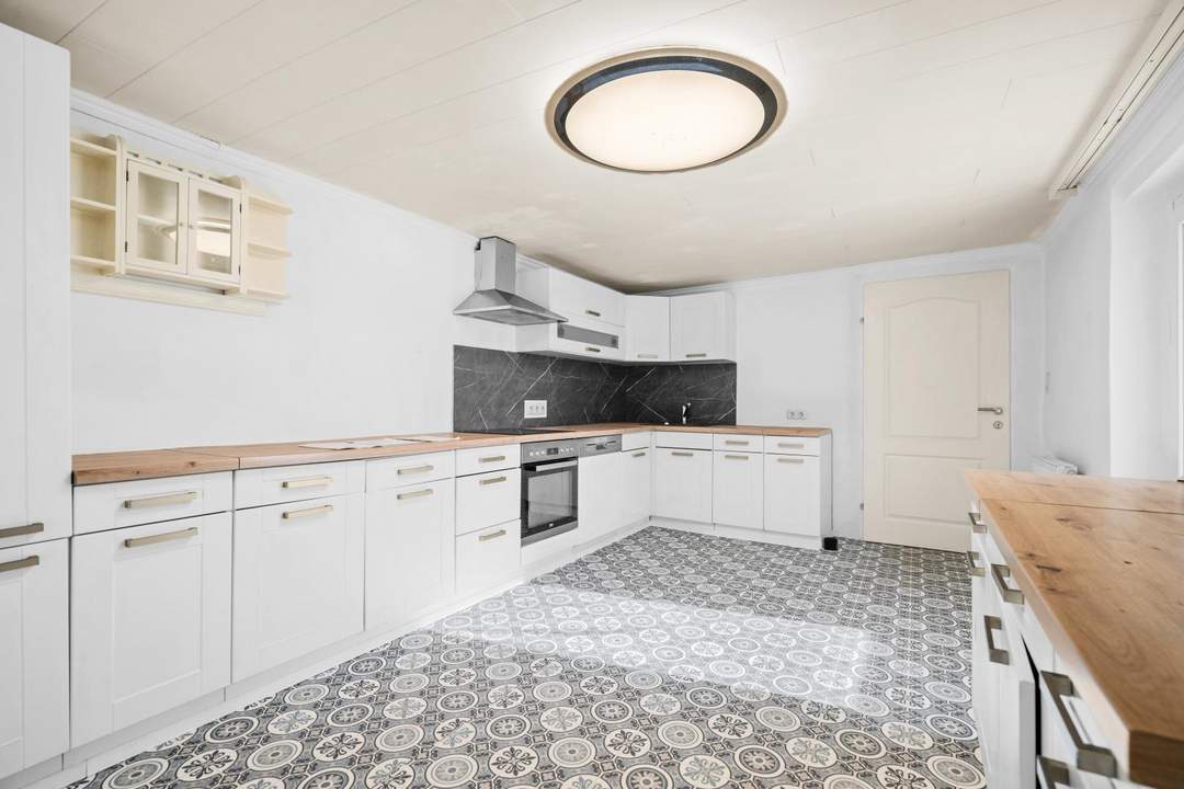 "Charmantes Wohnhaus mit Pool & Garten!"