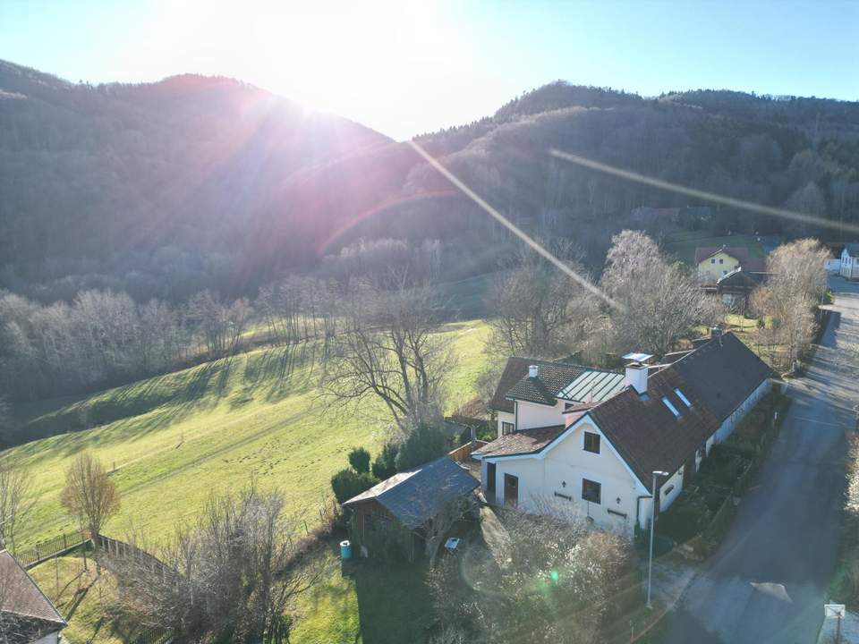 LANDHAUS IN RUHIGER AUSSICHTSLAGE