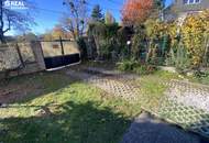 Baumgarten, Einfamilienhaus mit kleinem Garten