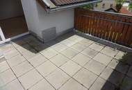 Schöne große Dachgeschoßwohnung mit Loggia!