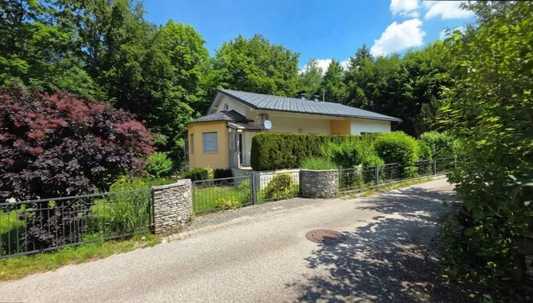 Bungalow mit großen Garten, Garage und Keller (Provisionsfrei)