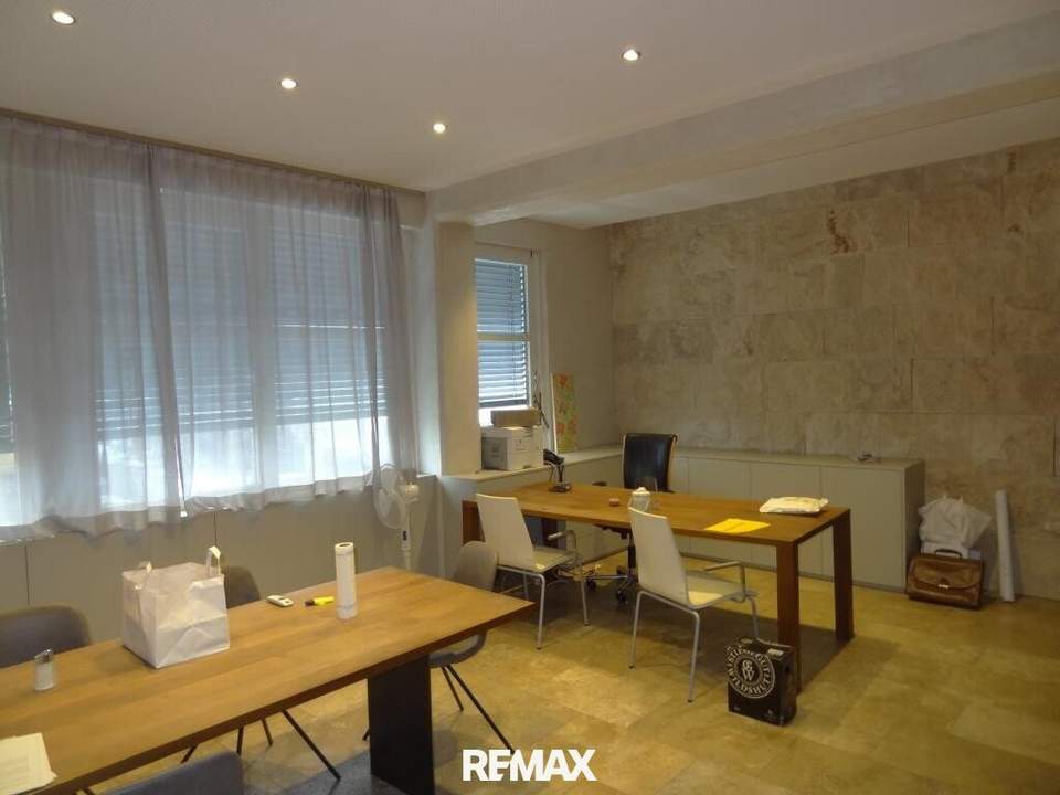 Büro- und Praxisfläche in verkehrsgünstiger Lage von Hall in Tirol mit ca. 199m² neu zu vermieten