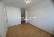 HELLES 4-ZIMMER-APARTMENT MIT TERRASSE IN NUSSDORF