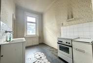 Sanierungsprojekt! Altbauwohnung mit Potenzial in zentraler Lage – 74m² zur freien Gestaltung in Innenhofruhelage