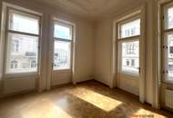 UNBEFRISTET - Repräsentative 9-Zimmer Altbauwohnung mit Balkon und Blick auf das Rathaus – ca. 293 m² in bester Innenstadtlage - auch ideal als Büronutzung