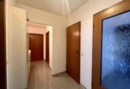 Einfamilienhaus Baujahr 2006 in toller Lage! Völlig unterkellert, Carport, schöner Garten mit Pool!