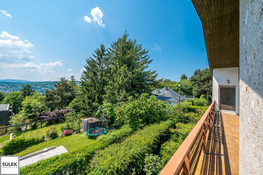 Einfamilienhaus mit traumhaften hellen Wohnbereichen, Blick ins Grüne und in absoluter Ruhelage