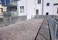 TERRASSENHIT, U3-Nähe, gepflegte 61 m2 Neubau mit 45 m2 Terrasse, 2 Zimmer, Einbauküche, Wannenbad, 3. Liftstock, Lorystraße