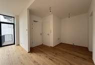 HERBSTAKTION - NEUE PREISE | 2-Zimmer Altbauwohnung mit großzügiger Verglasung und südseitigem Innenhofbalkon | Fernwärme